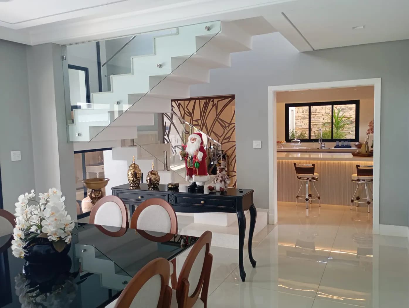 Casa de 450m² com 4 dormitórios e 4 vagas na garagem em Barretos, SP — foto 2