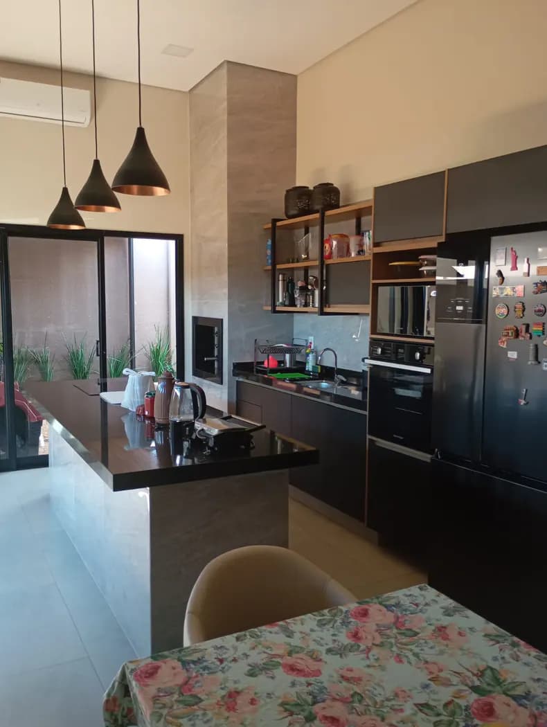 Casa de 220m² com 3 dormitórios e 4 vagas na garagem em Barretos, SP — foto 13