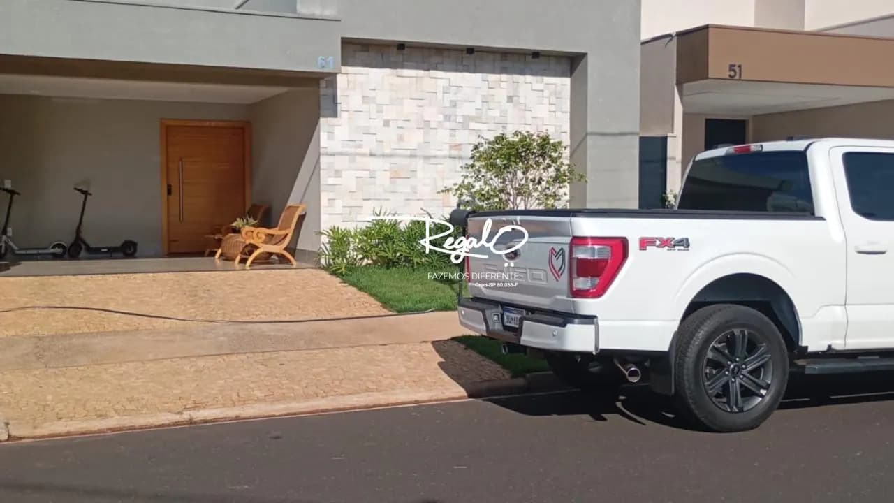 Casa de 220m² com 3 dormitórios e 4 vagas na garagem em Barretos, SP