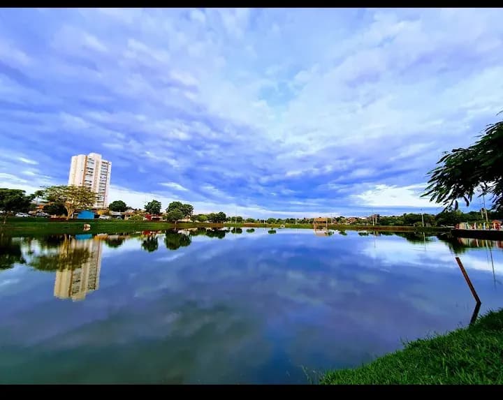 Apartamento de 94.99m² com 2 dormitórios e 2 vagas na garagem em Barretos, SP — foto 1