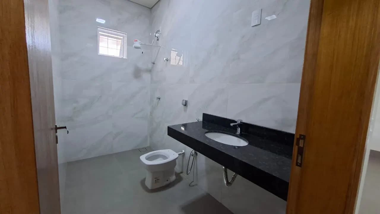 Casa de 151m² com 3 dormitórios e 2 vagas na garagem em Barretos, SP — foto 2